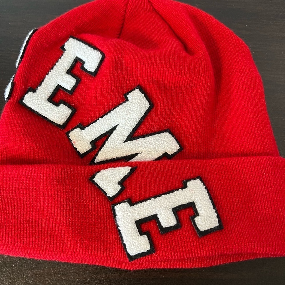 Supreme Red Knit Accessory - Picture 2 of 8